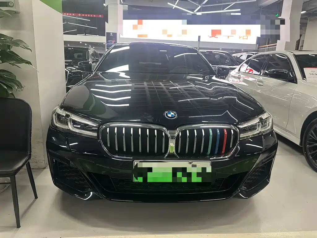 BMW 5 Series New Energy 2022 — фото 2
