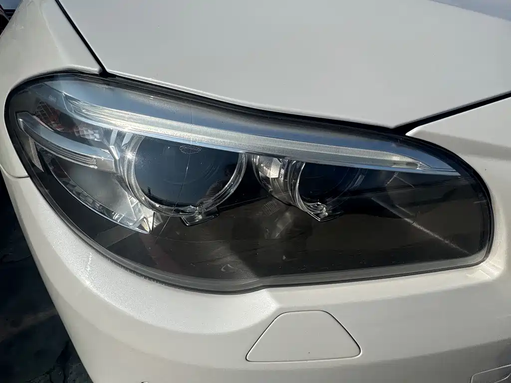 BMW 5 Series 2017 — фото 3