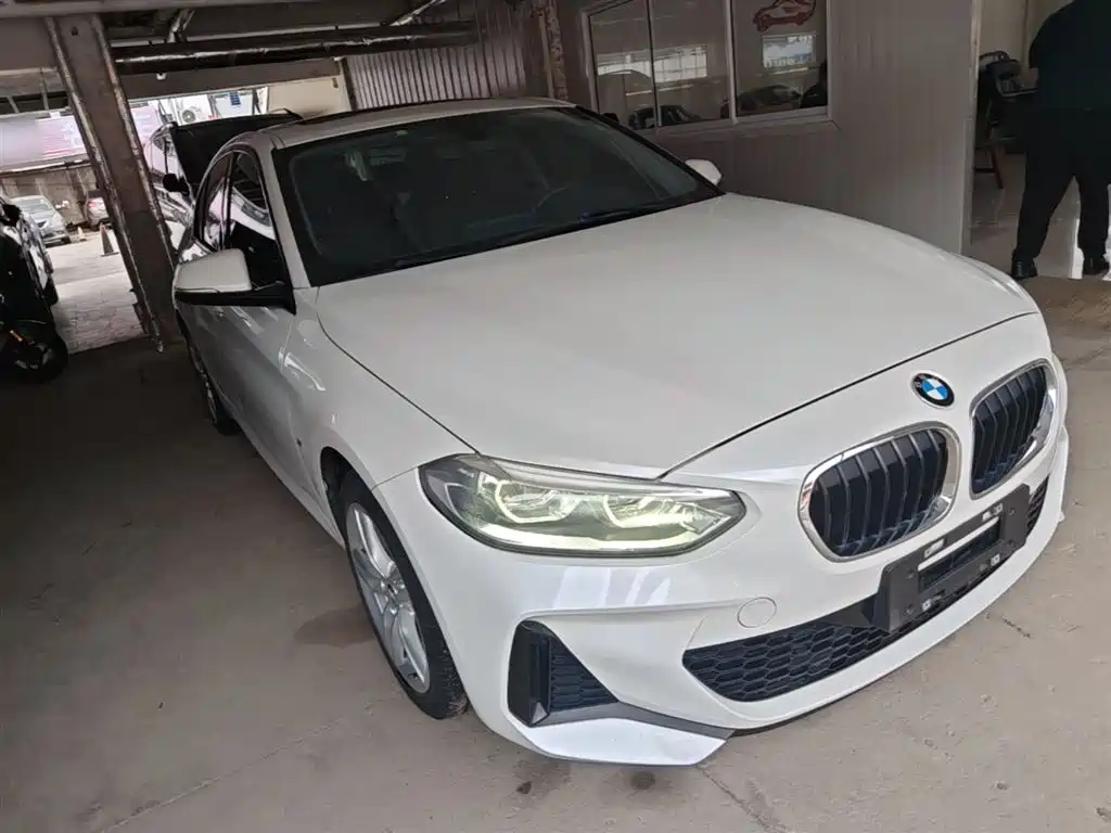 BMW 1 Series 2019 — фото 4