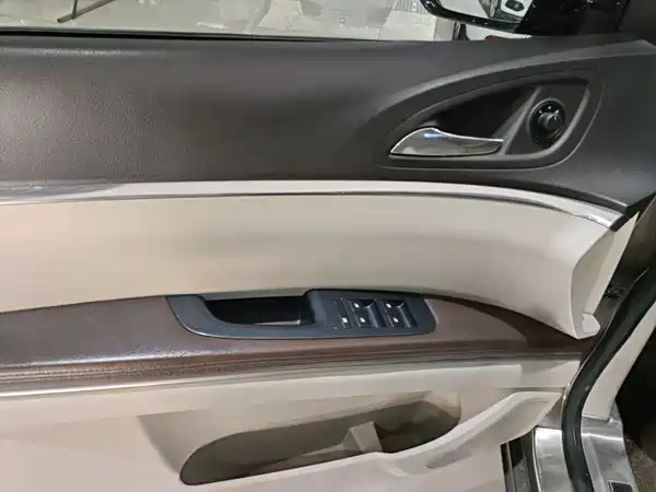Buick GL8 2020