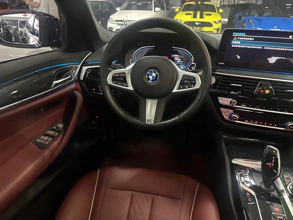 BMW 5 Series New Energy 2022 — фото 10