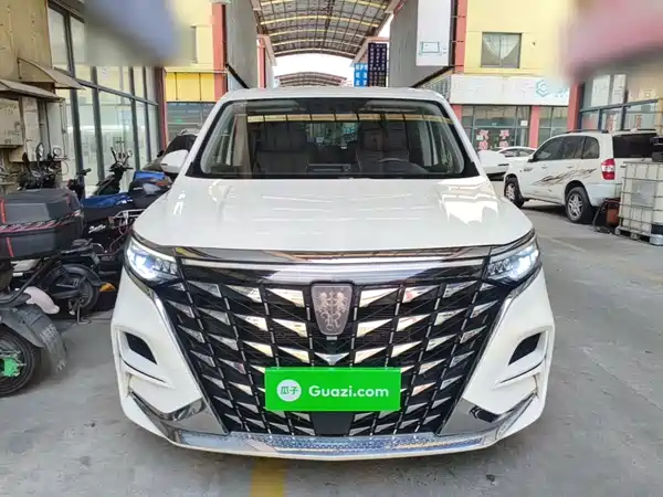 Roewe iMAX8 2024