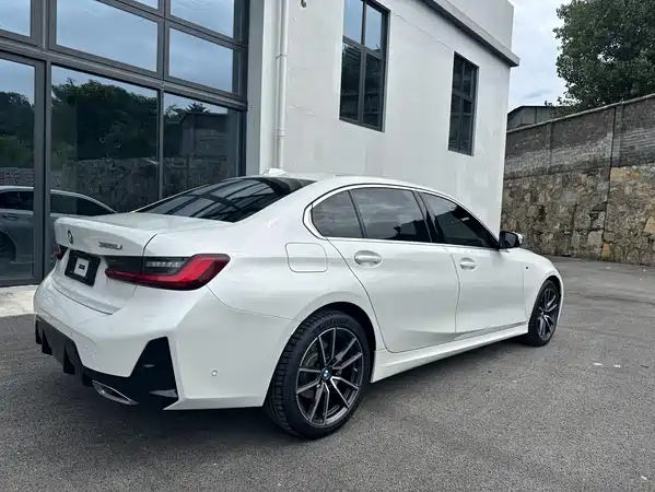 BMW 3 Series 2025