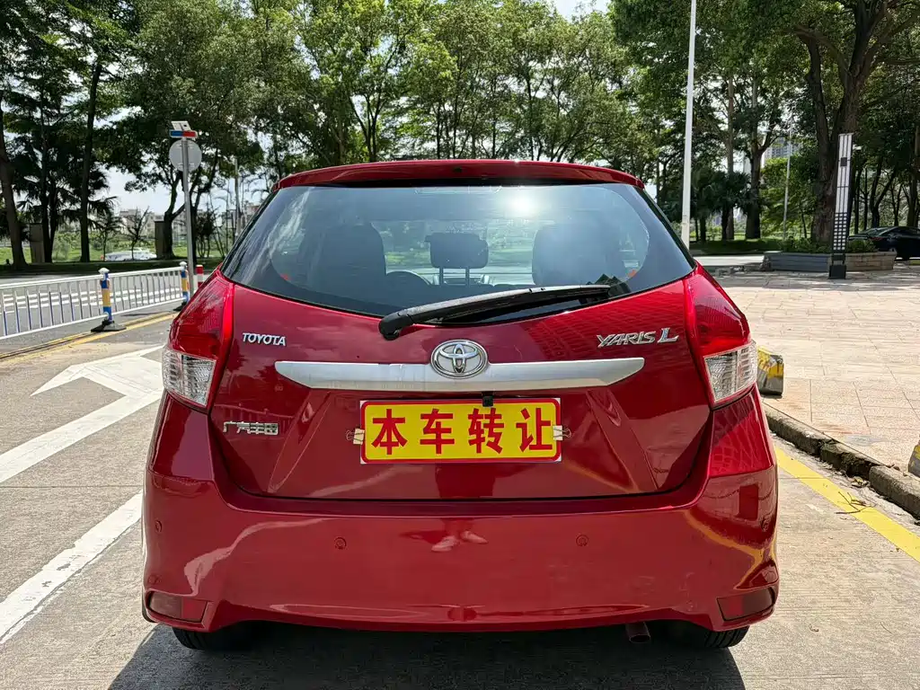 Toyota Yaris L 2015 — фото 8