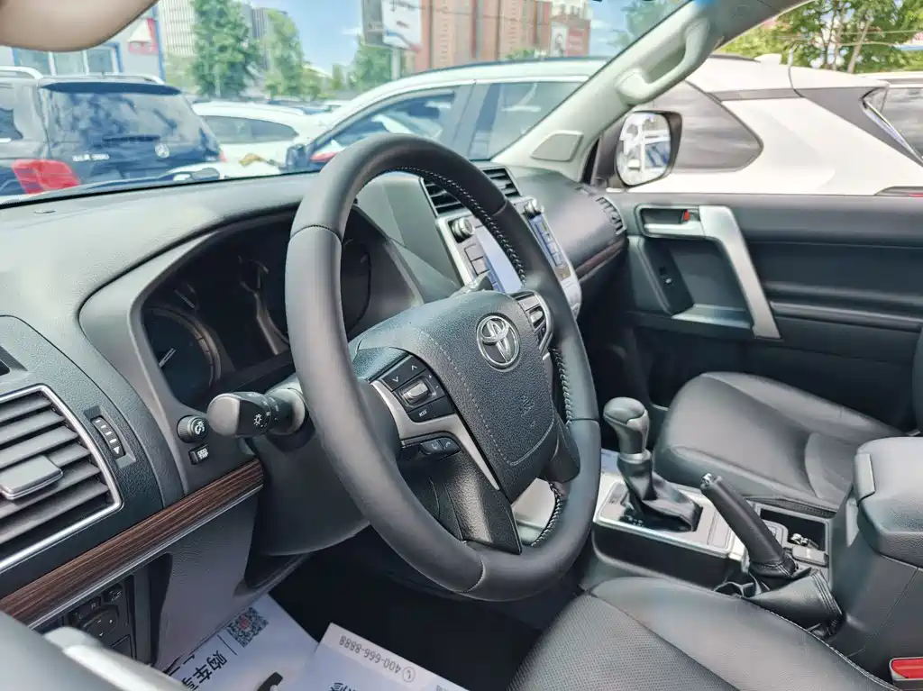 Toyota Prado 2019 — фото 25