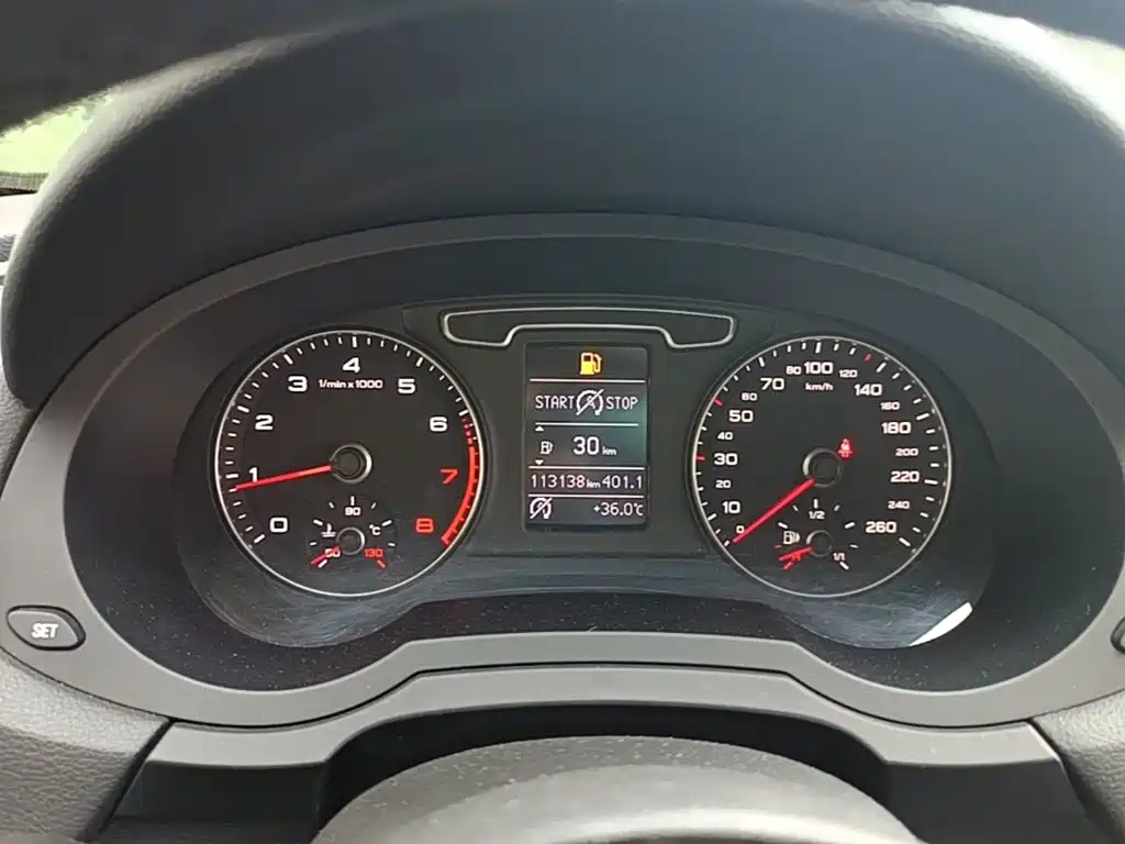 Audi Q3 2014 — фото 12