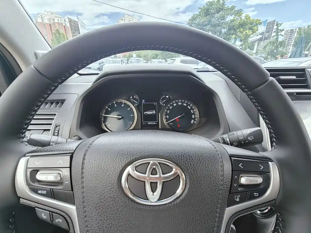 Toyota Prado 2019 — фото 15