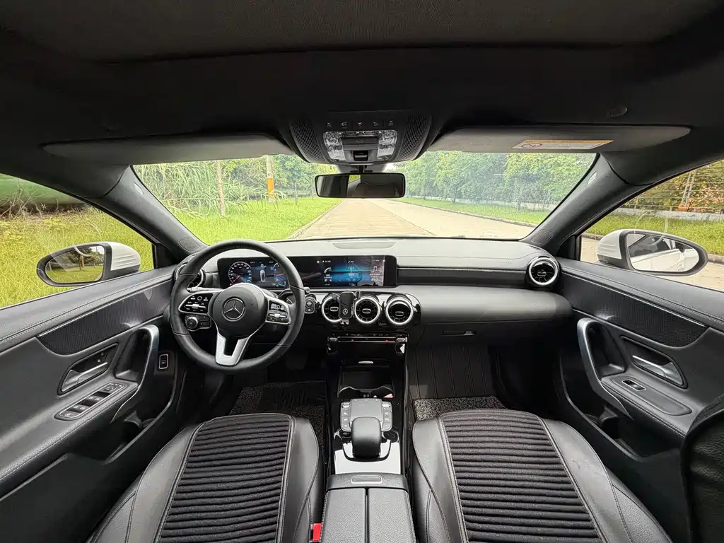 Mercedes-Benz A-Class 2020 — фото 15