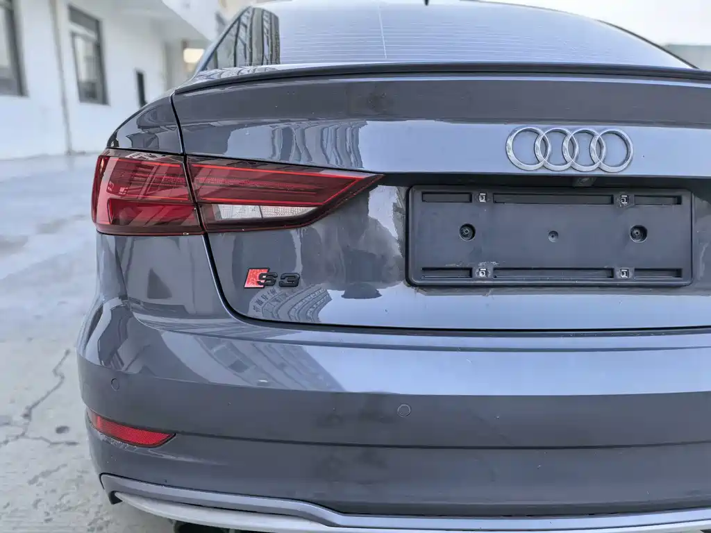 Audi S3 2019 — фото 11