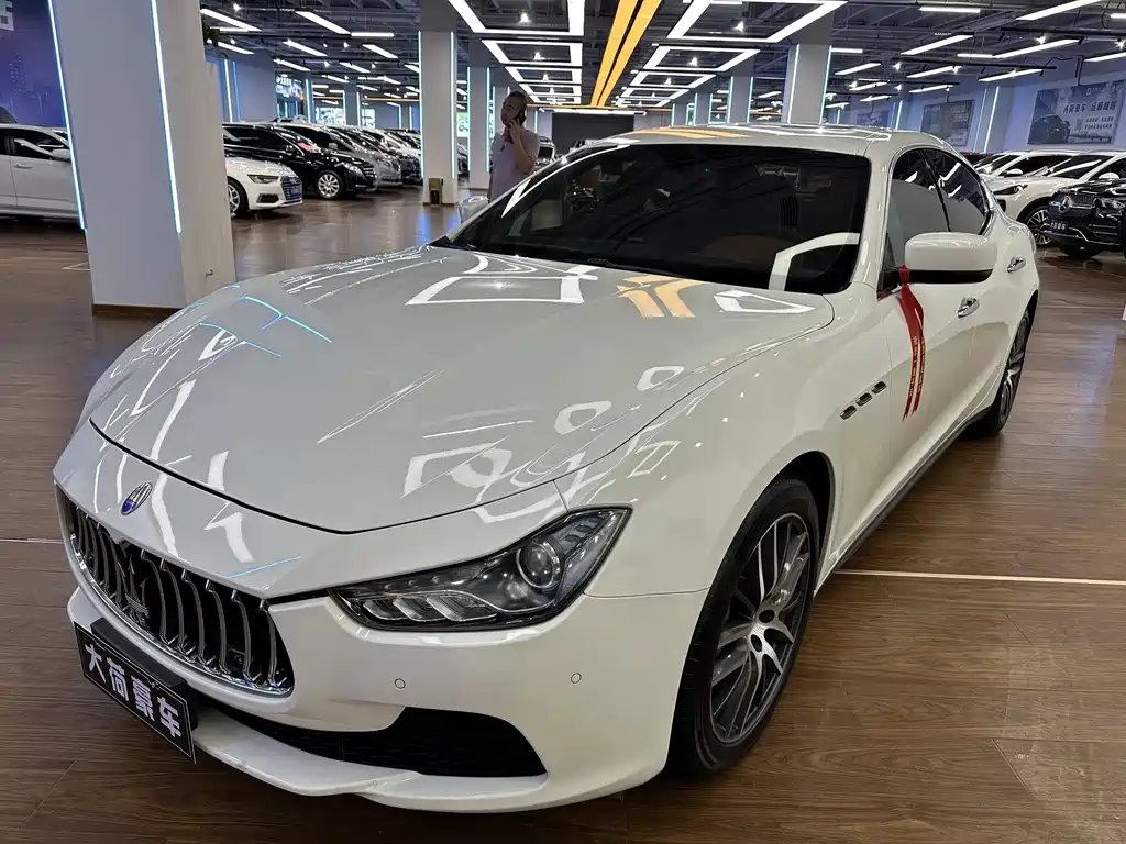 Maserati Ghibli 2014 — фото 1
