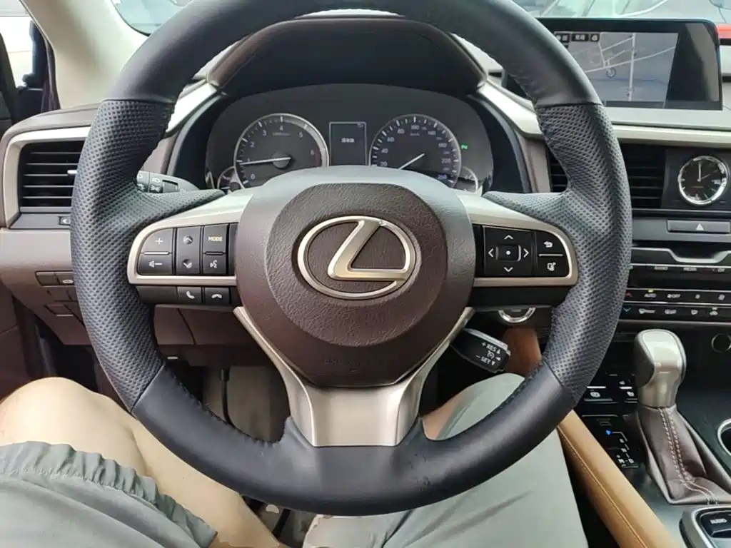 Lexus RX 2017 — фото 11