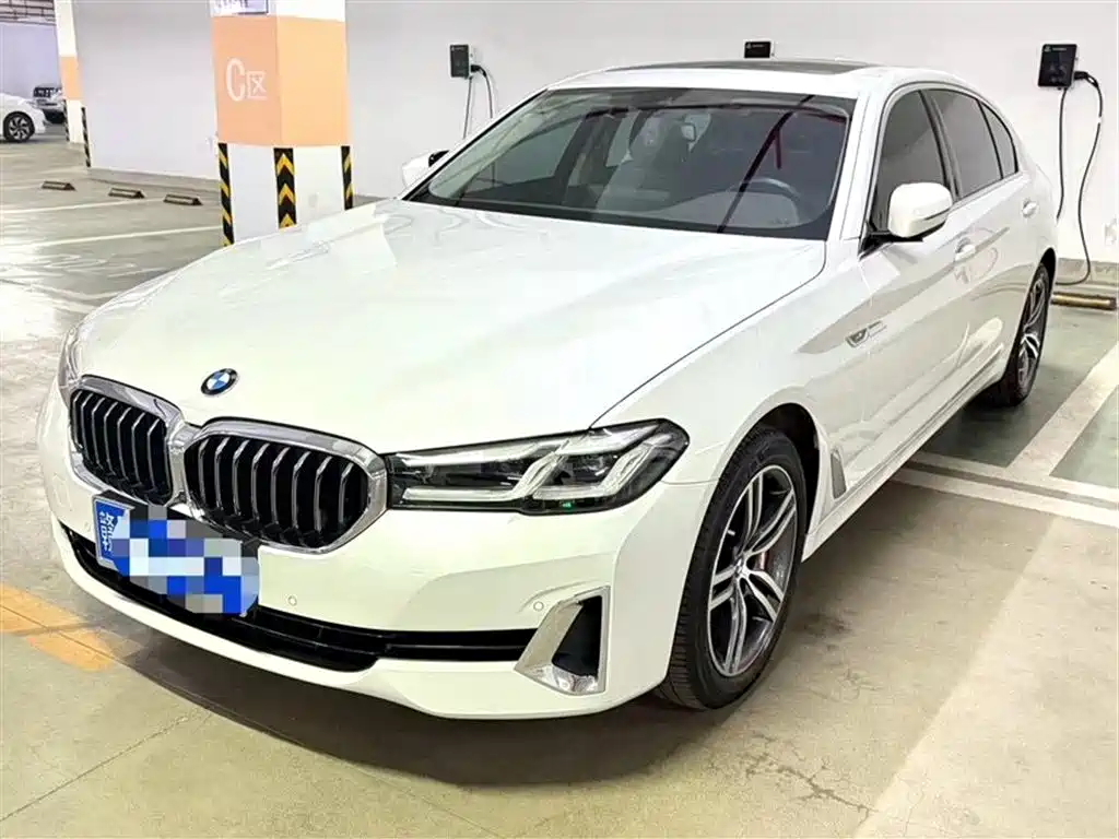 BMW 5 Series 2021 — фото 1