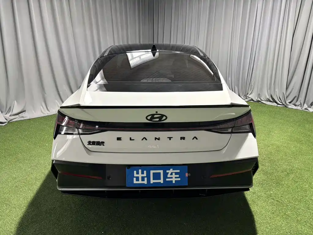 Hyundai Elantra 2023