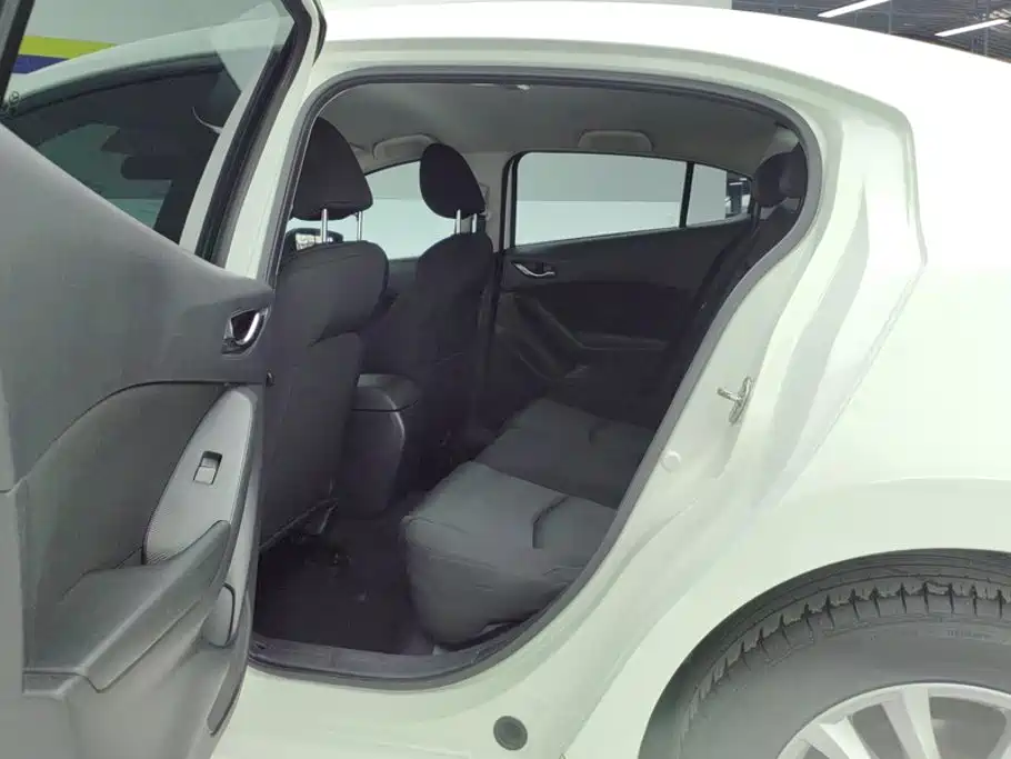 Mazda 3 Angkesela 2016 — фото 11