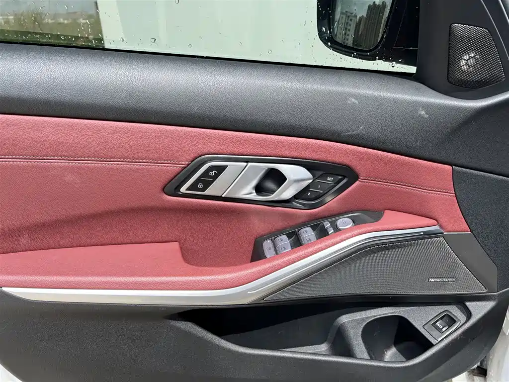 BMW 3 Series 2023 — фото 11