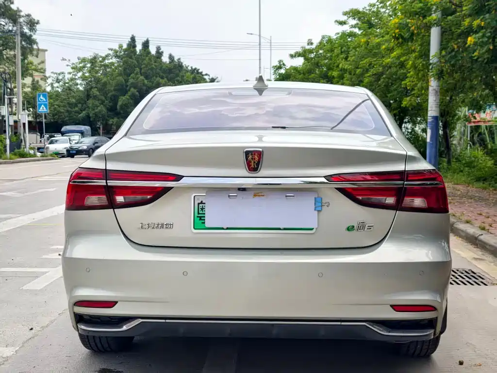 Roewe i6 New Energy 2018 — фото 4