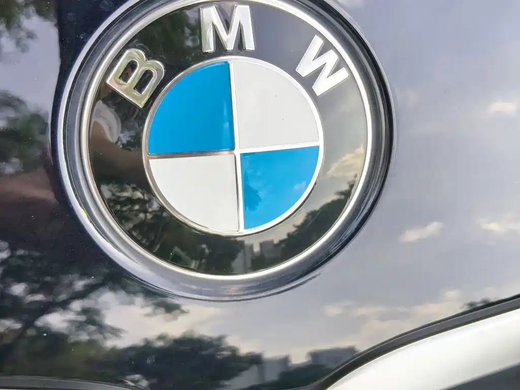 BMW 3 Series 2023 — фото 14