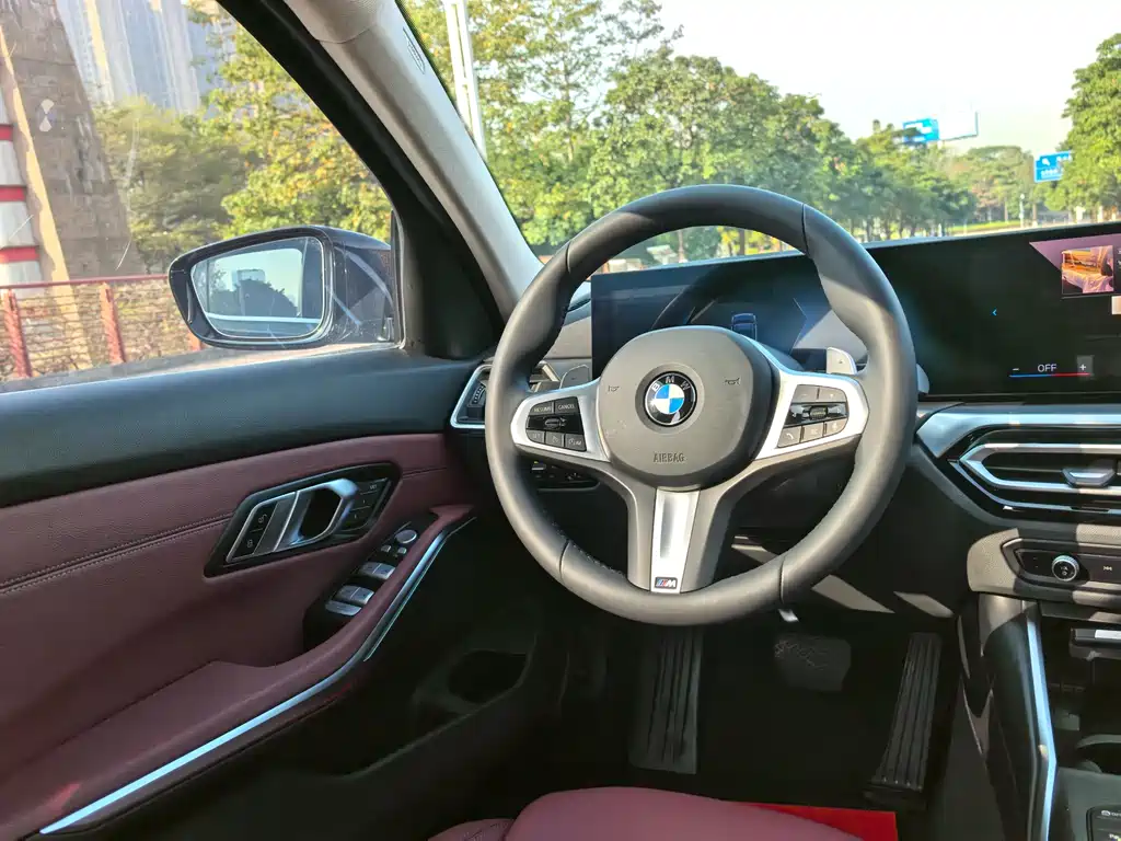 BMW 3 Series 2024