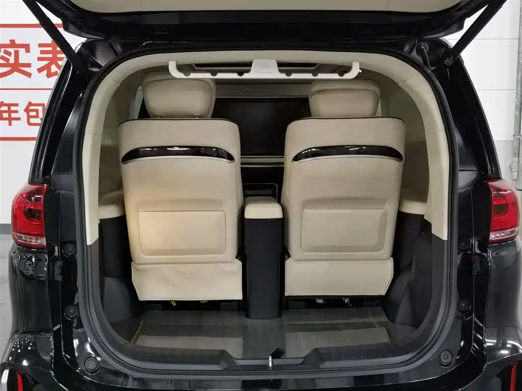GAC Motor Trumpchi M8 2022 — фото 16