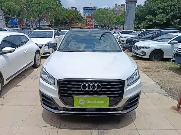 Audi Q2L 2021