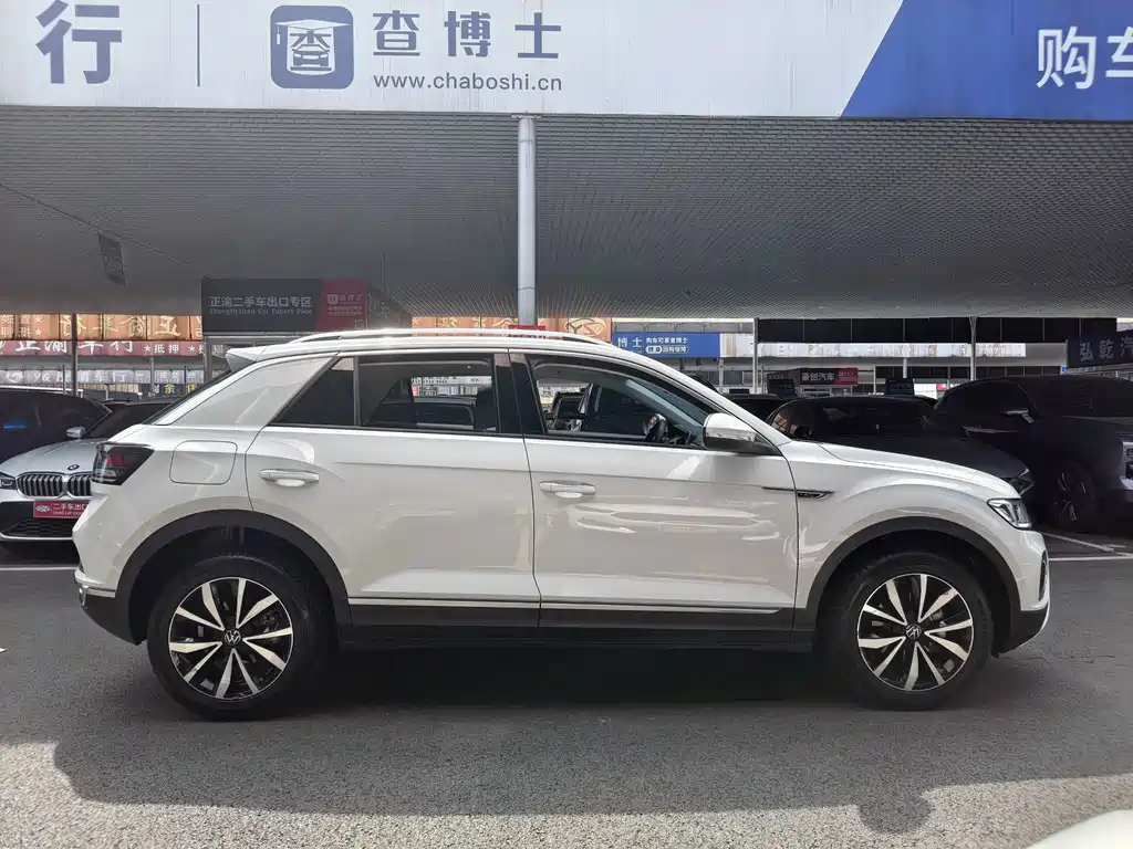 Volkswagen T-Roc 2023