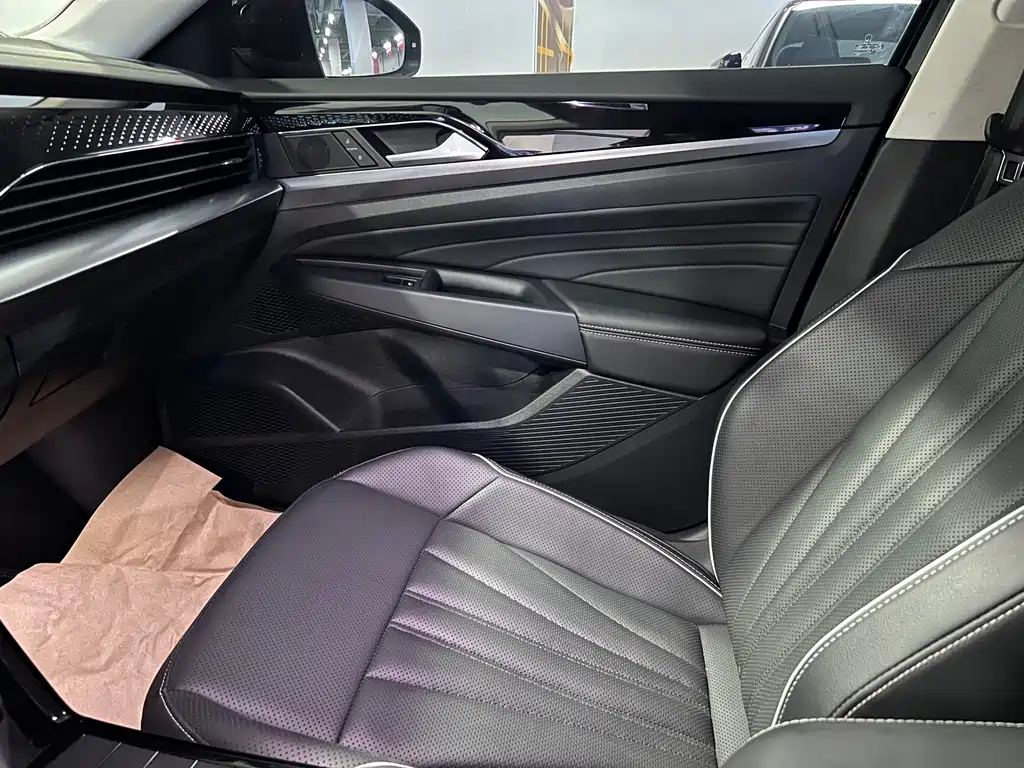 Volkswagen Passat 2024