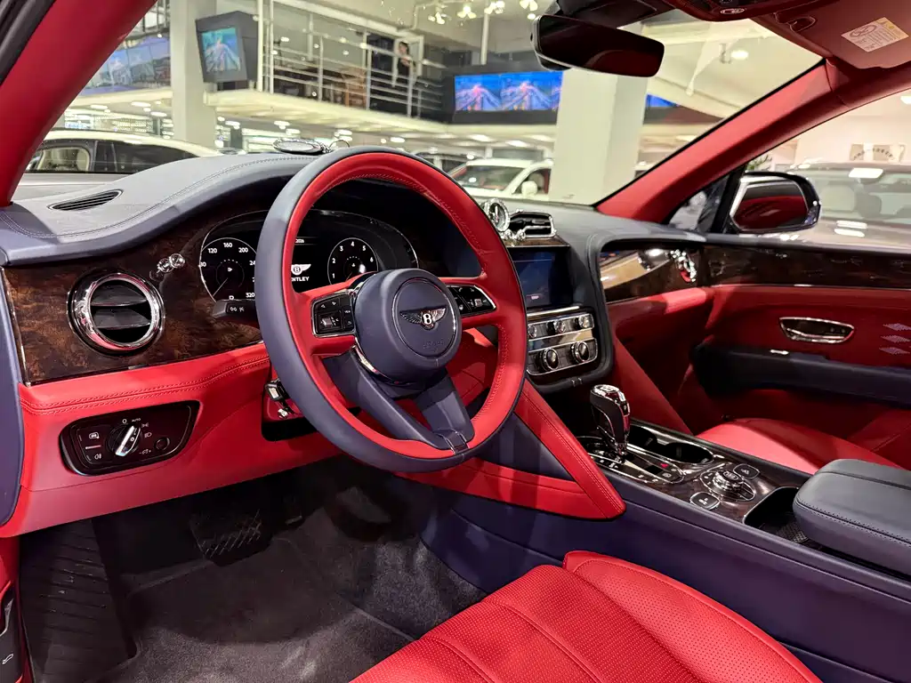 Bentley Bentayga 2023