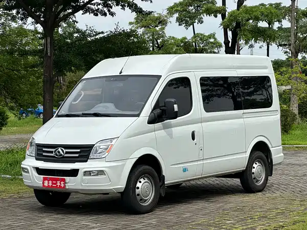 Maxus V80 2024