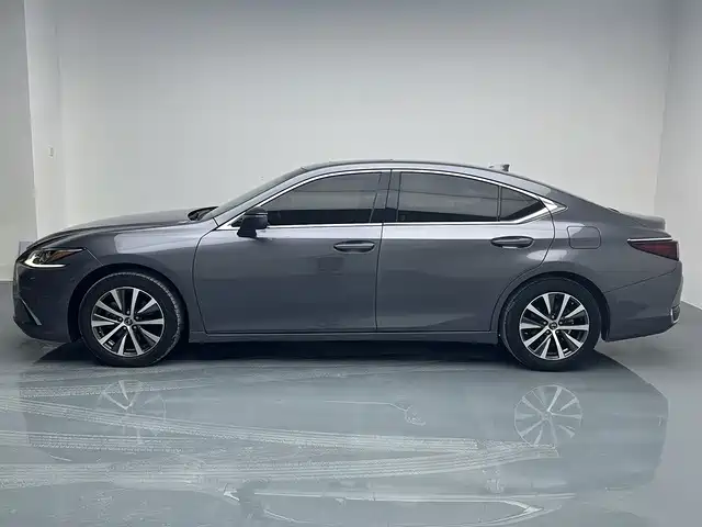 Lexus ES 2021 — фото 7