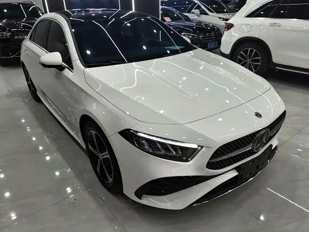 Mercedes-Benz A-Class 2023 — фото 4
