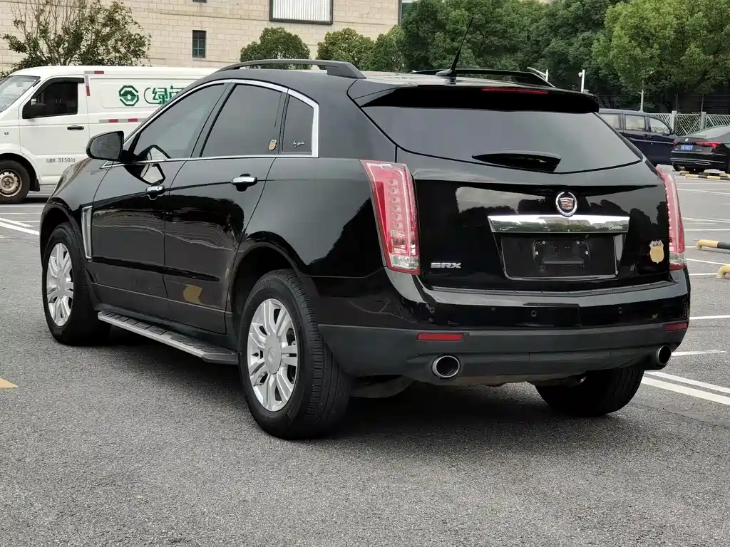 Cadillac SRX 2014 — фото 4