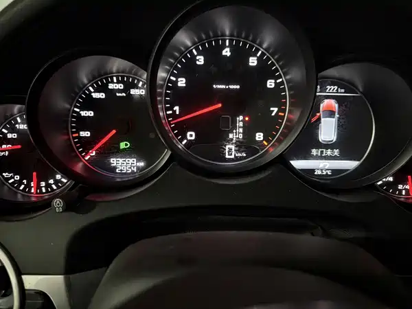 Porsche Cayenne 2016