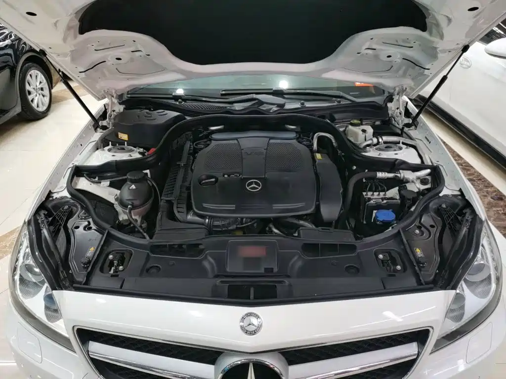 Mercedes-Benz CLS 2015 — фото 16