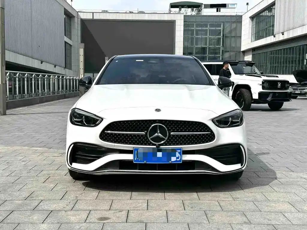 Mercedes-Benz C-Class 2022