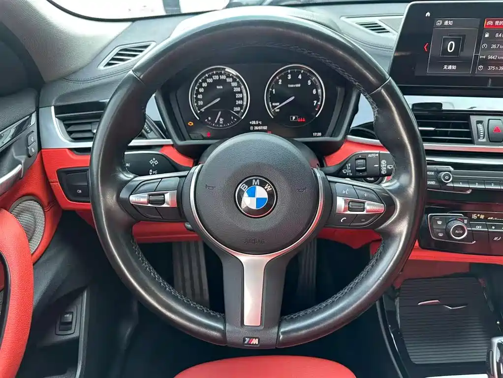 BMW X2 2023 — фото 11