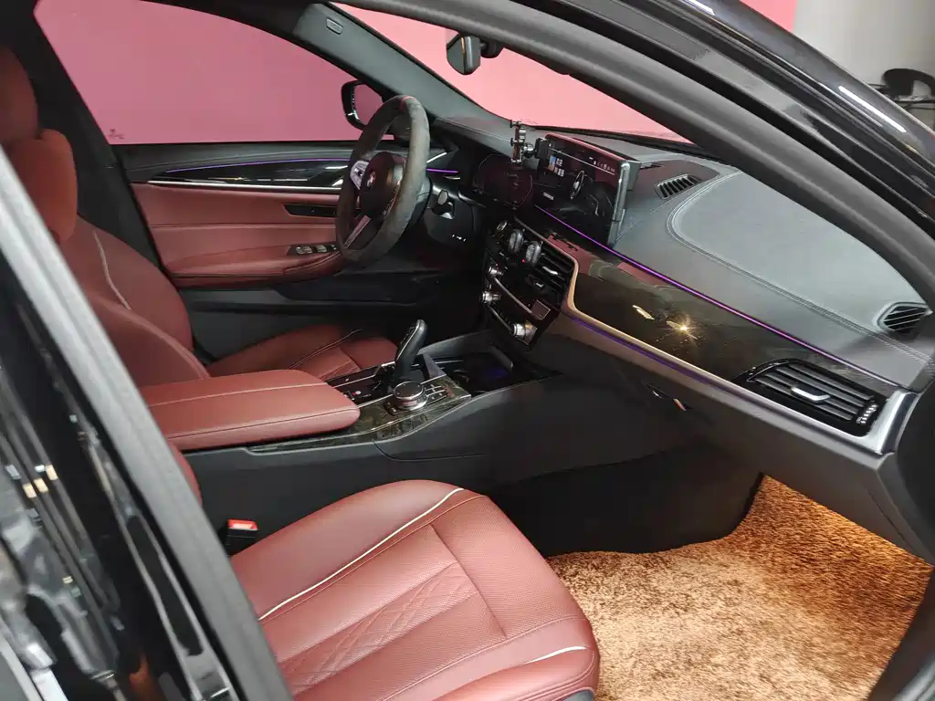 BMW 5 Series 2023