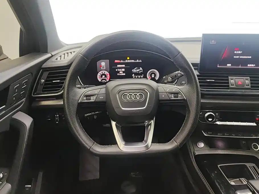 Audi Q5L Sportback 2021 — фото 15