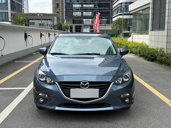 Mazda 3 Axela 2016