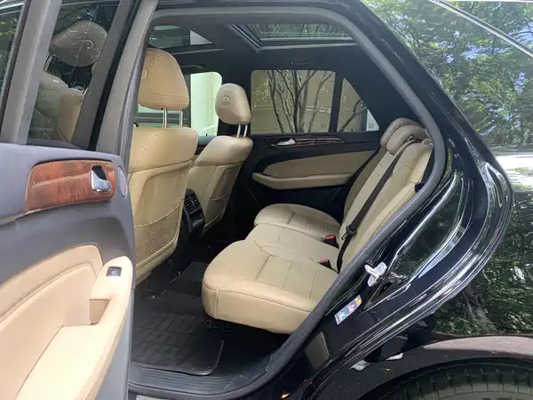 Mercedes-Benz M-Class 2015