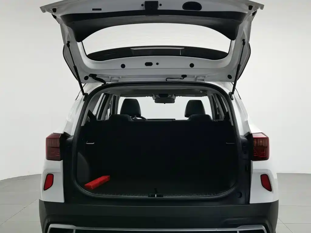 Kia KX3 2020 — фото 16