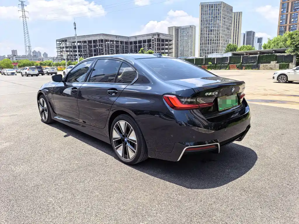 BMW i3 2024 — фото 7
