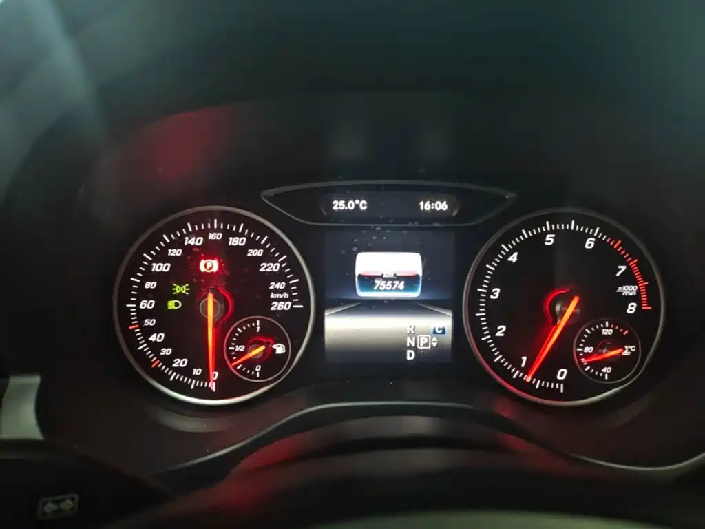 Mercedes-Benz A-Class 2016 — фото 12