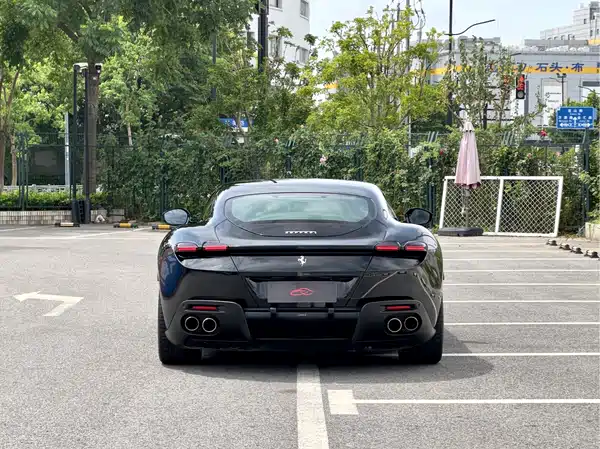 Ferrari Roma 2021