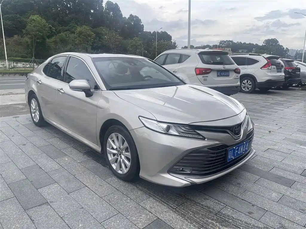 Toyota Camry 2020 — фото 3