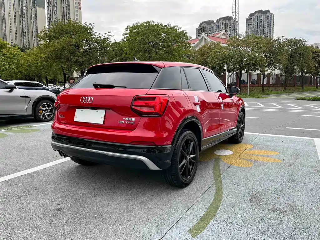 Audi Q2L 2020 — фото 17