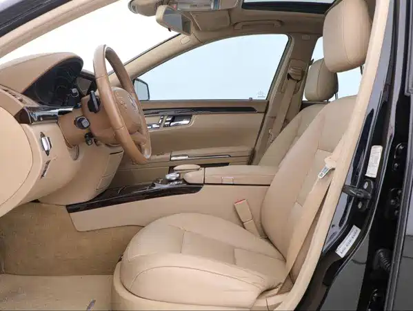 Mercedes-Benz S-Class 2012