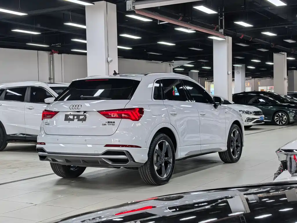 Audi Q3 2023 — фото 26