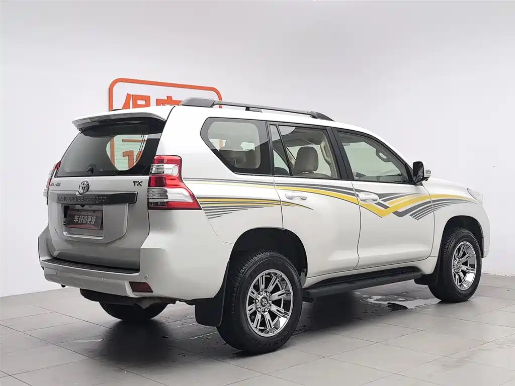 Toyota Prado 2015 — фото 2