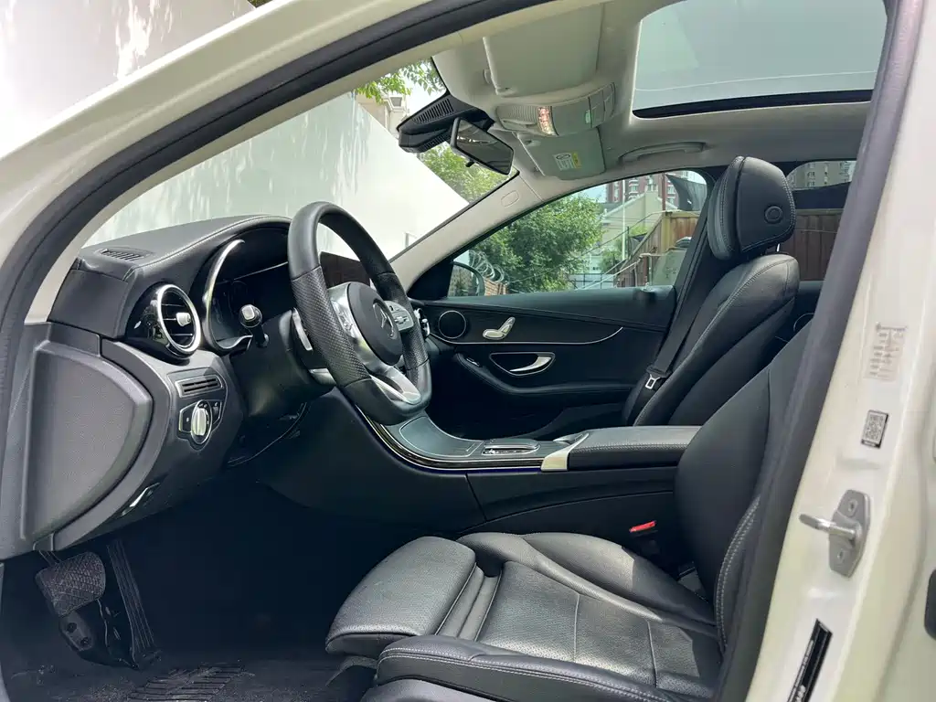 Mercedes-Benz C-Class 2021