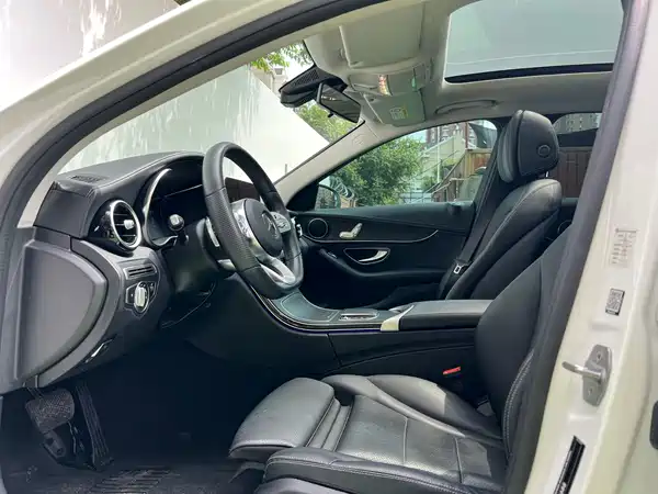 Mercedes-Benz C-Class 2021